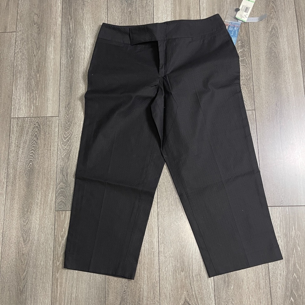 NWT- Nine West‎ Black Crop Pant